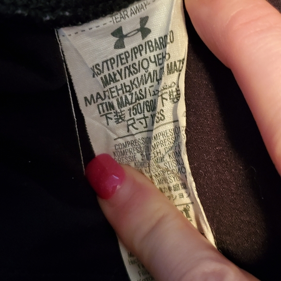 Under Armour Crops - Picture 3 of 3